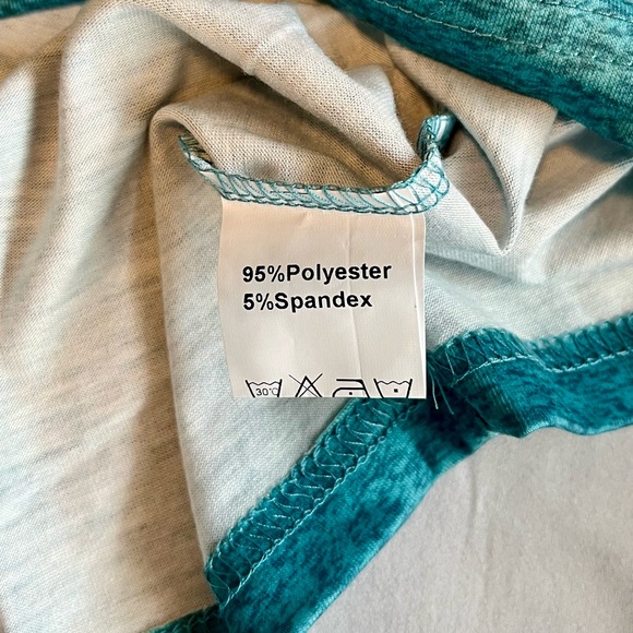 Large Women's Graphic tee Long sleeve teal I'm Fine Everything is Fine cat NWOT - Picture 5 of 6